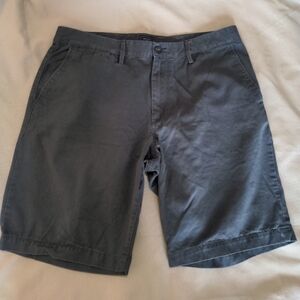 LIKE NEW!!! MEN'S GAP KHAKI DARK GRAY SHORTS
